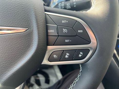 New 2026 Chrysler Voyager LX image 24