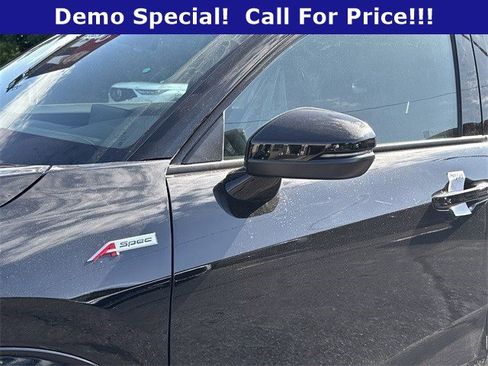 Used 2025 Acura ADX A-Spec image 11