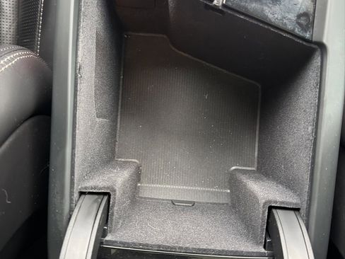 Used 2023 Volvo XC60 B5 Ultimate image 37