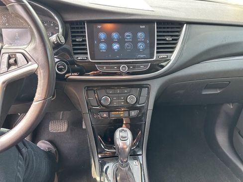 Used 2021 Buick Encore Preferred image 21