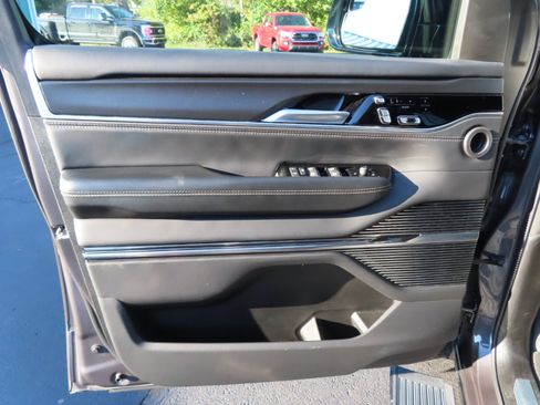 Used 2024 Jeep Grand Wagoneer L Series II w/ Quick Order Packagew 28T image 23