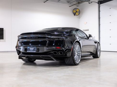 Used 2022 Aston Martin DBS Superleggera RWD image 4