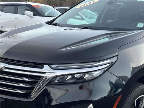 Used 2023 Chevrolet Equinox Premier image 8