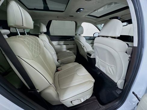 Used 2021 Hyundai Palisade Calligraphy image 30