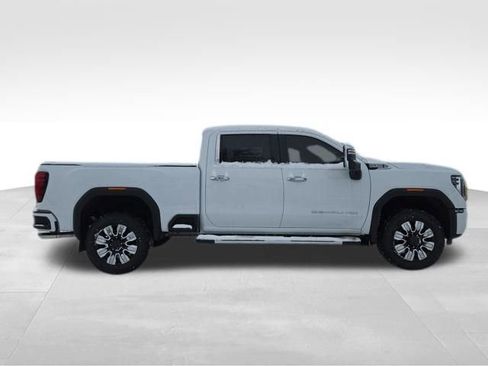 New 2025 GMC Sierra 3500 Denali w/ Technology Package image 13