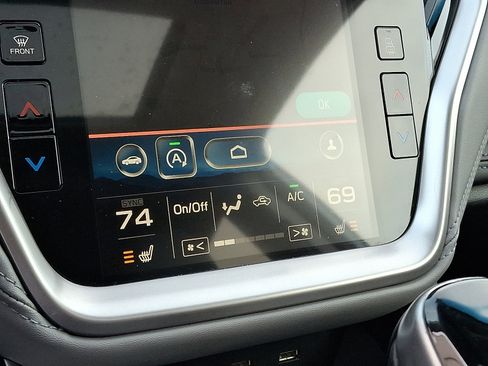 Used 2020 Subaru Outback Limited image 18