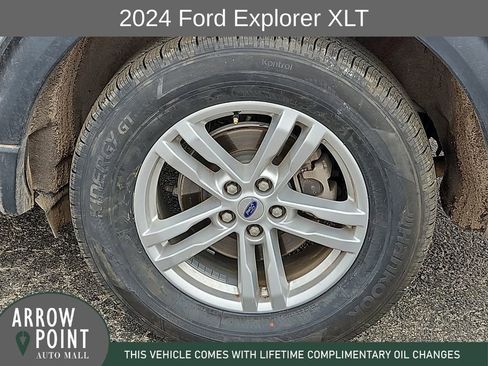 Used 2024 Ford Explorer XLT w/ Equipment Group 202A image 16