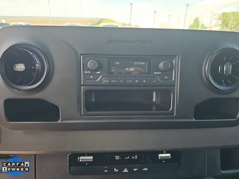 Used 2025 Mercedes-Benz Sprinter 2500 image 19