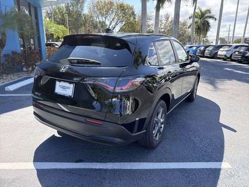 New 2026 Honda HR-V LX image 2