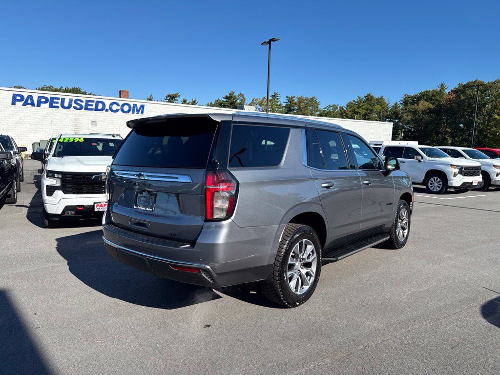 Used 2022 Chevrolet Tahoe LT w/ Luxury Package AWD/4WD image 3