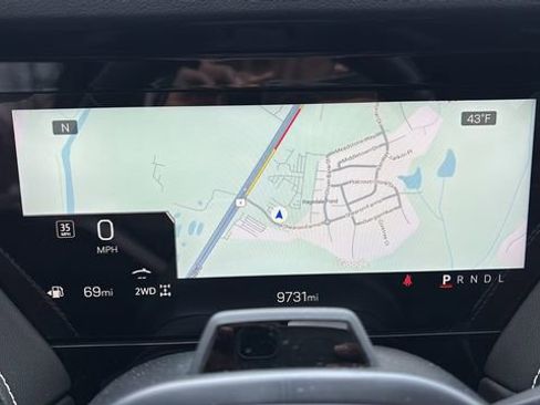 Used 2025 GMC Yukon AT4 Ultimate image 12