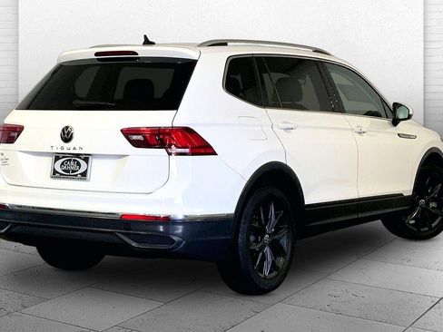 Used 2024 Volkswagen Tiguan SE FWD image 13