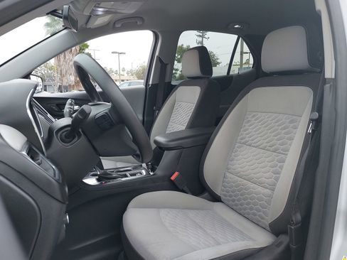 Used 2019 Chevrolet Equinox LS w/ LS Convenience Package FWD image 14