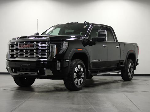 Used 2025 GMC Sierra 2500 Denali AWD/4WD image 8