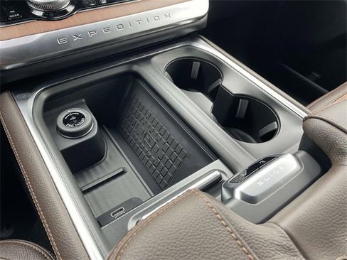 New 2025 Ford Expedition Max King Ranch image 10