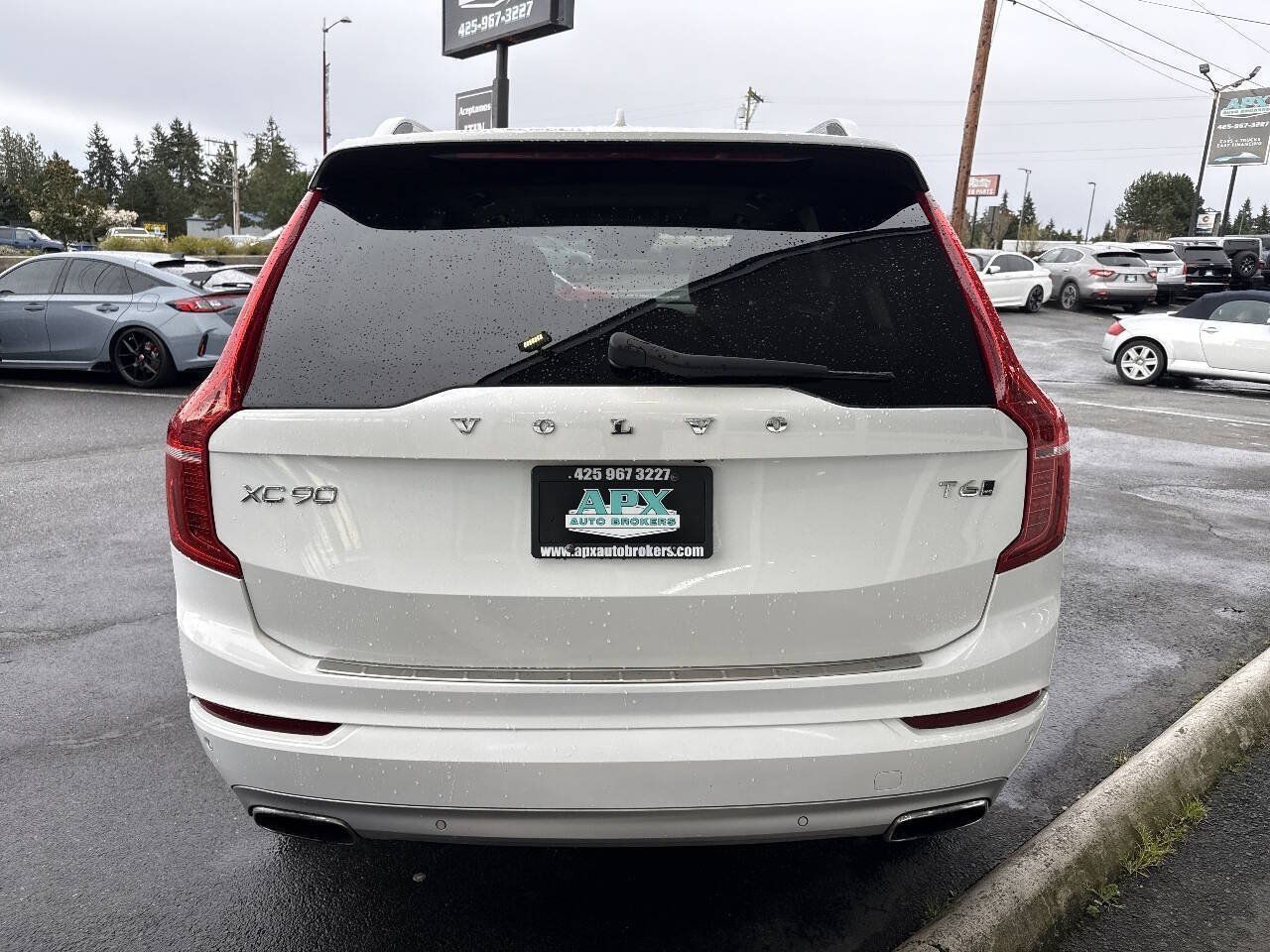 Used 2016 Volvo XC90 T6 Momentum w/ Momentum Plus Package AWD/4WD image 6