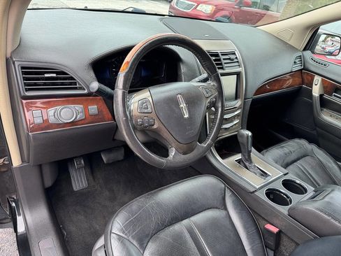 Used 2015 Lincoln MKX AWD w/ Equipment Group 102A image 11