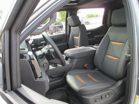 New 2026 GMC Sierra 1500 AT4 w/ AT4 Premium Package image 12