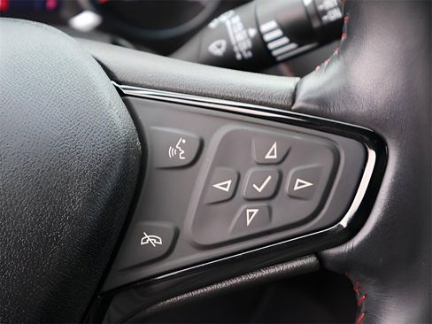 Used 2022 Chevrolet Equinox RS w/ RS Leather Package image 35