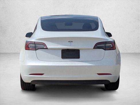 Used 2023 Tesla Model 3 Standard Range image 6