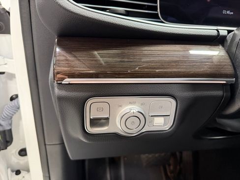 Used 2024 Mercedes-Benz GLE 350 4MATIC image 19