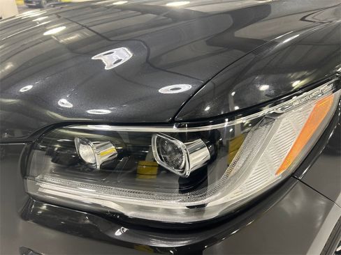 Used 2022 Lincoln Navigator L Reserve image 7