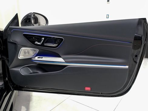 Used 2025 Mercedes-Benz CLE 53 AMG 4MATIC Coupe image 32