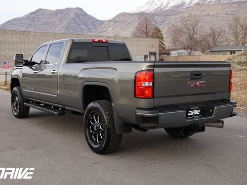 Used 2018 GMC Sierra 3500 Denali w/ Duramax Plus Package image 8