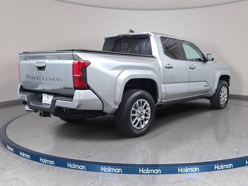 Used 2024 Toyota Tacoma Limited AWD/4WD image 6