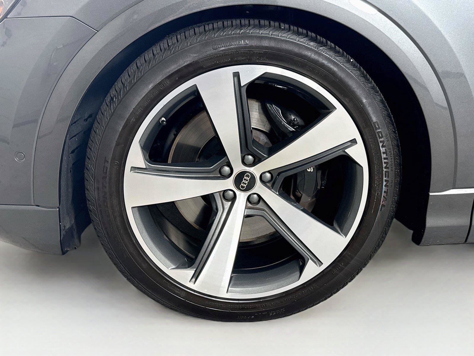 Used 2024 Audi SQ8 Prestige AWD/4WD image 34
