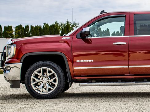Used 2017 GMC Sierra 1500 SLT w/ SLT Premium Package AWD/4WD image 40