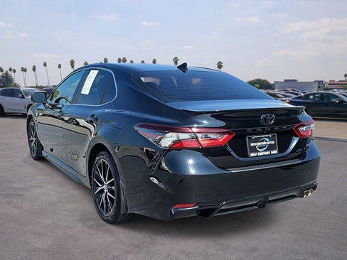 Used 2023 Toyota Camry SE image 7