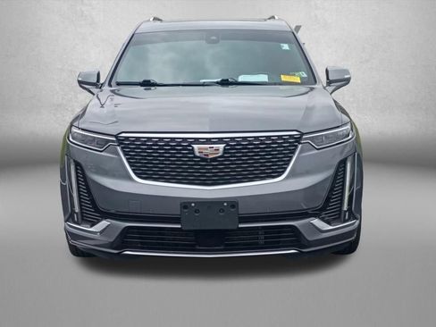 Used 2021 Cadillac XT6 Premium Luxury w/ Platinum Package AWD/4WD image 2