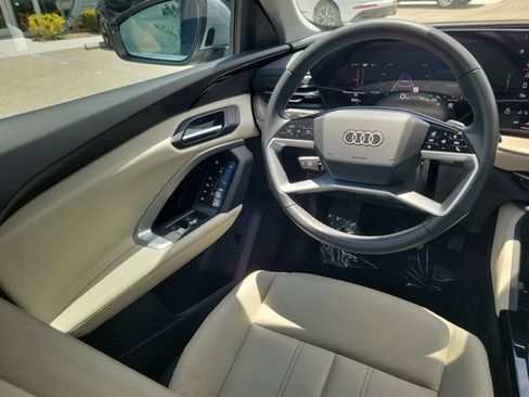 Certified 2025 Audi Q5 Premium w/ Convenience Package AWD/4WD image 13