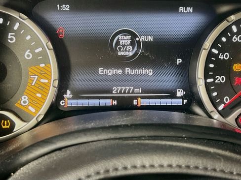 Used 2022 Jeep Renegade Latitude w/ Convenience Group AWD/4WD image 12