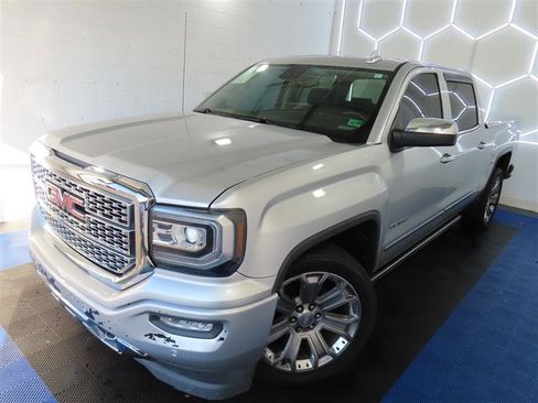 Used 2018 GMC Sierra 1500 Denali w/ Denali Ultimate Package image 4