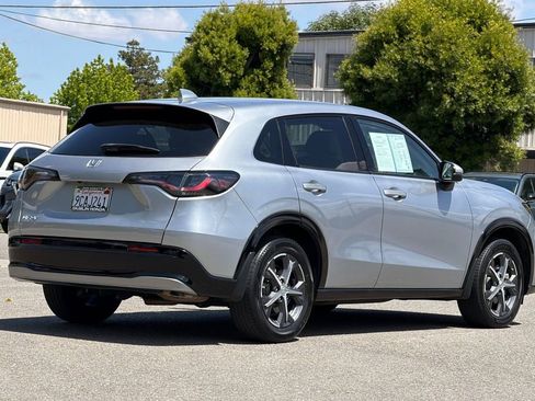 Used 2023 Honda HR-V EX-L image 4
