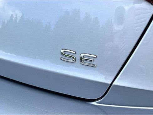 Used 2022 Volkswagen Jetta SE FWD image 24