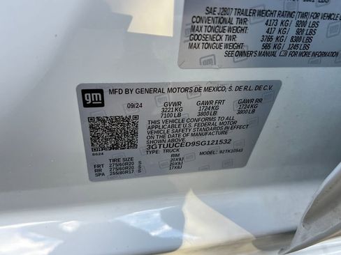 Used 2025 GMC Sierra 1500 Elevation image 25