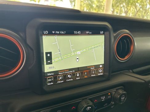 Used 2022 Jeep Gladiator Mojave w/ Trailer Tow Package image 12