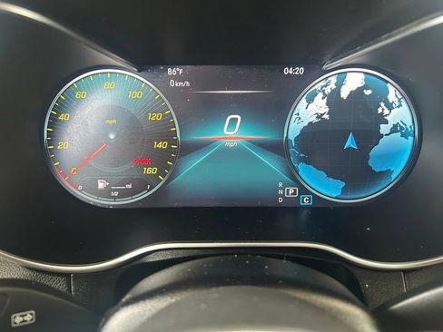 Used 2022 Mercedes-Benz GLC 300 4MATIC image 29