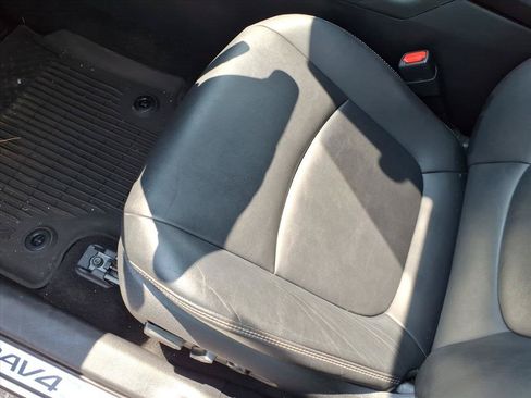 Used 2021 Toyota RAV4 XLE Premium AWD/4WD image 21