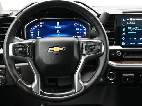 Used 2025 Chevrolet Silverado 2500 LT w/ Convenience Package AWD/4WD image 15
