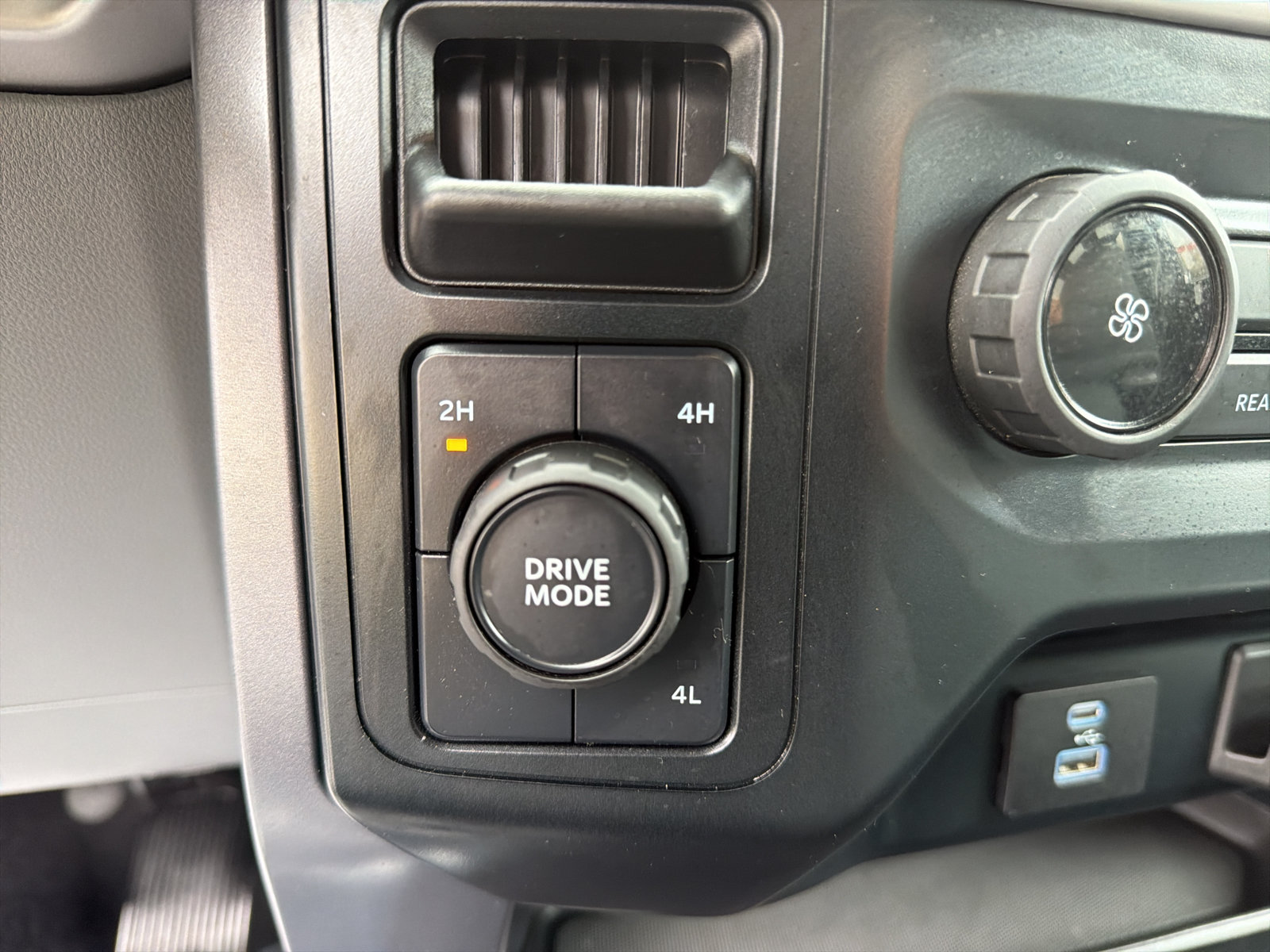 Used 2023 Ford F150 XLT AWD/4WD image 12