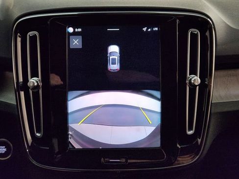 New 2026 Volvo XC40 B5 Core image 18