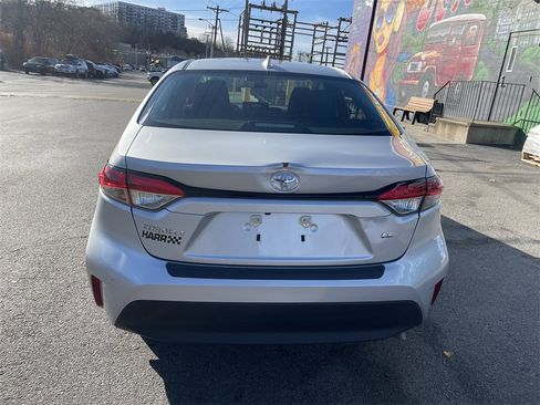 Used 2023 Toyota Corolla LE image 4