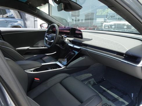 Used 2024 Lucid Air Grand Touring AWD/4WD image 22