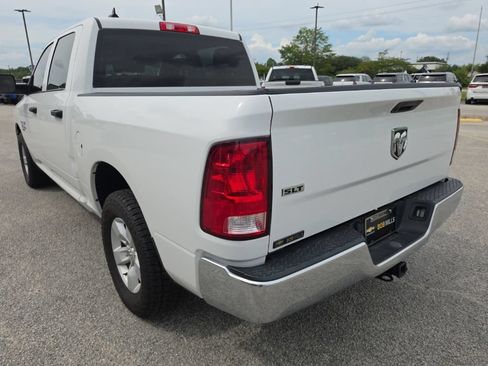 Used 2022 RAM 1500 Classic SLT w/ Trailer & Traction Group RWD image 4