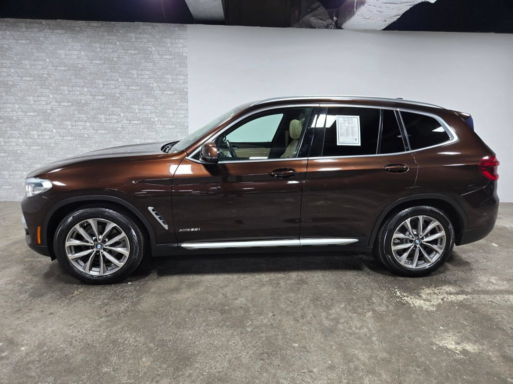 Used 2018 BMW X3 xDrive30i AWD/4WD image 2