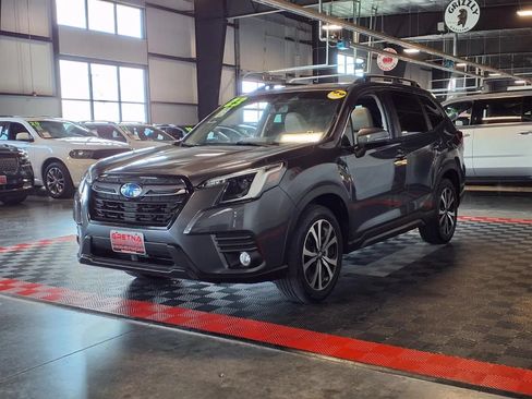 Used 2023 Subaru Forester Limited AWD/4WD image 3